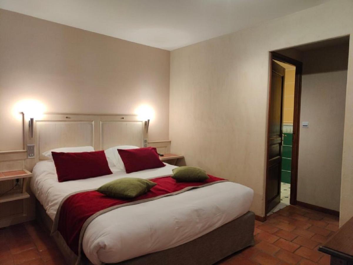 La Chaumiere Hotel โอบิญี-ซูร์-แนร์ ภายนอก รูปภาพ