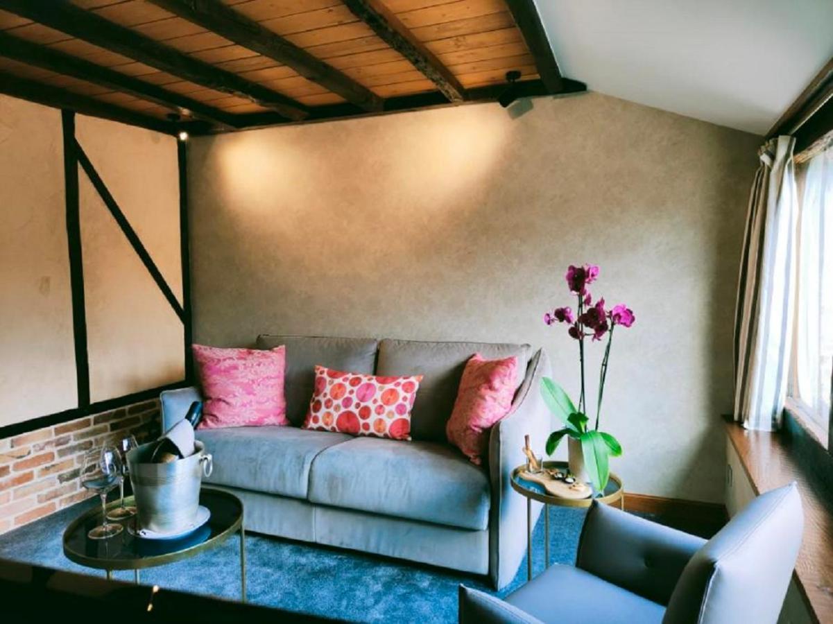 La Chaumiere Hotel โอบิญี-ซูร์-แนร์ ภายนอก รูปภาพ