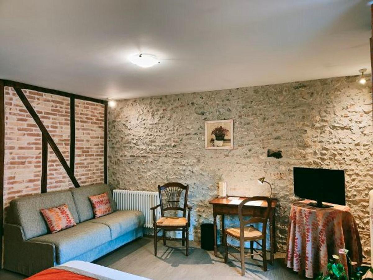 La Chaumiere Hotel โอบิญี-ซูร์-แนร์ ภายนอก รูปภาพ